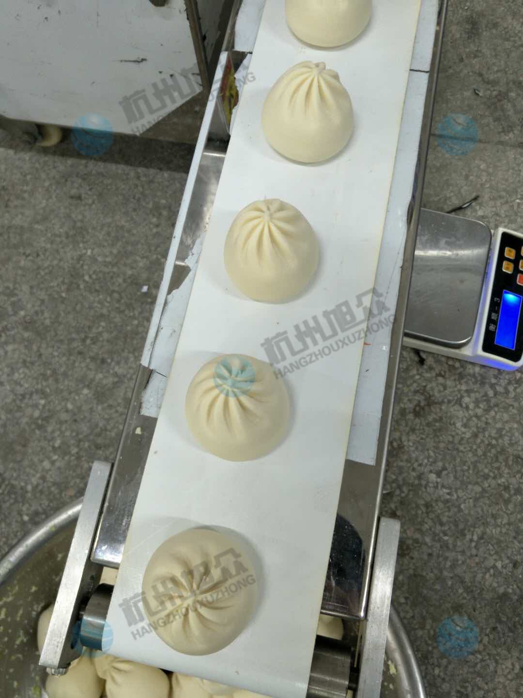 5dc2310353fde.jpg