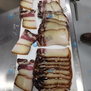 多功能切片機(jī)，現(xiàn)場(chǎng)試機(jī)切4mm熏肉，效果滿意！